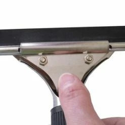 GBPRo Raamtrekker 25cm Raamwisser Professioneel Schoonmaken Raamreiniging -Lesser & Pavey-winkel 550x295 3