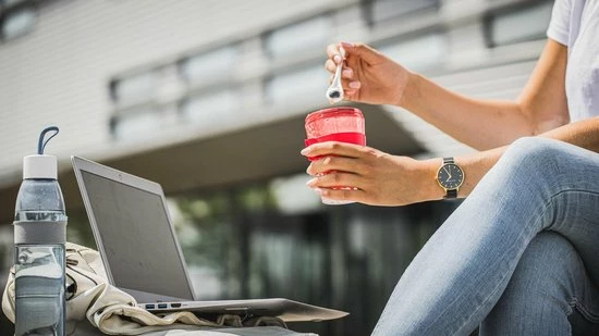 Sareva Muesli Beker Yoghurt 2 Go Rood Met Lepel 8 Sareva Muesli Beker Yoghurt 2 Go Rood Met Lepel - Afbeelding 6