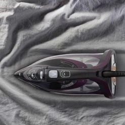 Tefal Ultimate Pure Stoomstrijkijzer FV9835 -Lesser & Pavey-winkel 550x332 3