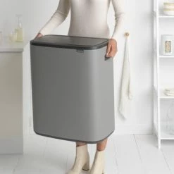 Brabantia Bo Touch Bin Prullenbak - 2 X 30 L - Mineral Concrete Grey -Lesser & Pavey-winkel 550x351 3