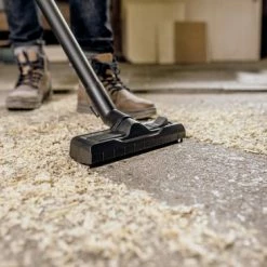 Kärcher WD 5 P S V-25/5/22 Workshop Nat- En Droogzuiger - 1100W - 25L - Ingebouwd Stopcontact -Lesser & Pavey-winkel 550x366 12