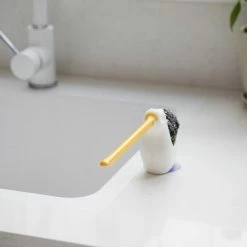 Peleg Design Pelix 19 Peleg Design Pelix -Lesser & Pavey-winkel 550x366 123