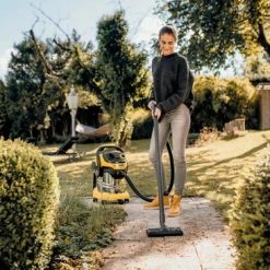 Kärcher WD 5 P S V-25/5/22 Workshop Nat- En Droogzuiger - 1100W - 25L - Ingebouwd Stopcontact -Lesser & Pavey-winkel 550x366 13