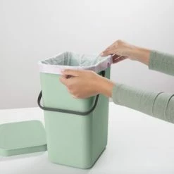 Brabantia Sort & Go Prullenbak - 12 L - Jade Green -Lesser & Pavey-winkel 550x366 79