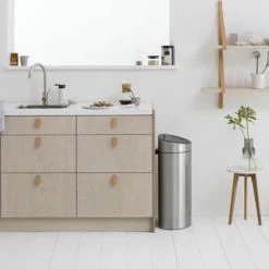 Brabantia Touch Bin Prullenbak - 40 L - Matt Steel Fingerprint Proof -Lesser & Pavey-winkel 550x366 91