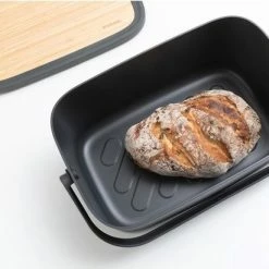 Brabantia Nic Broodtrommel - Met Bamboe Deksel - Dark Grey 31 Brabantia Nic Broodtrommel - Met Bamboe Deksel - Dark Grey -Lesser & Pavey-winkel 550x411 8
