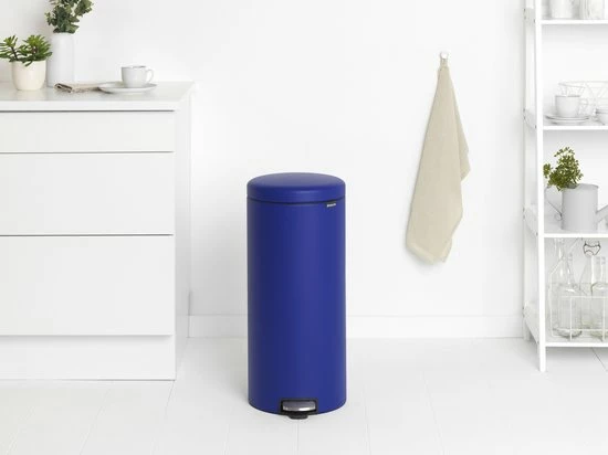 Brabantia NewIcon Prullenbak - 30 L - Mineral Powerful Blue 14 Brabantia NewIcon Prullenbak - 30 L - Mineral Powerful Blue - Afbeelding 12