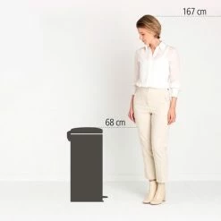 Brabantia NewIcon Prullenbak - 30 L - Mineral Powerful Blue 29 Brabantia NewIcon Prullenbak - 30 L - Mineral Powerful Blue -Lesser & Pavey-winkel 550x484 12