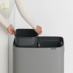 Brabantia Bo Touch Bin Prullenbak - 2 X 30 L - Mineral Concrete Grey -Lesser & Pavey-winkel 550x550 283