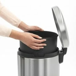 Brabantia NewIcon Prullenbak - 30 L - Matt Steel -Lesser & Pavey-winkel 550x550 669