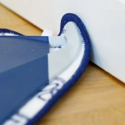 Bona Premium Spray Mop - Dweilsysteem - Inclusief Geoliede Houten Vloer Reiniger & Microvezel Reinigingspad - Streeploos - Sneldrogend 13 Bona Premium Spray Mop - Dweilsysteem - Inclusief Geoliede Houten Vloer Reiniger & Microvezel Reinigingspad - Streeploos - Sneldrogend -Lesser & Pavey-winkel 550x550 777