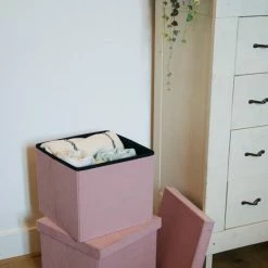 Oliva's - Opbergbox - Opbergmand Met Deksel - Opbergdoos - Opberg Poef - Set Van 2 Stuks - Velvet Ribstof - Roze -Lesser & Pavey-winkel 550x784