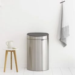 Brabantia Touch Bin Prullenbak - 40 L - Matt Steel Fingerprint Proof -Lesser & Pavey-winkel 550x824 6